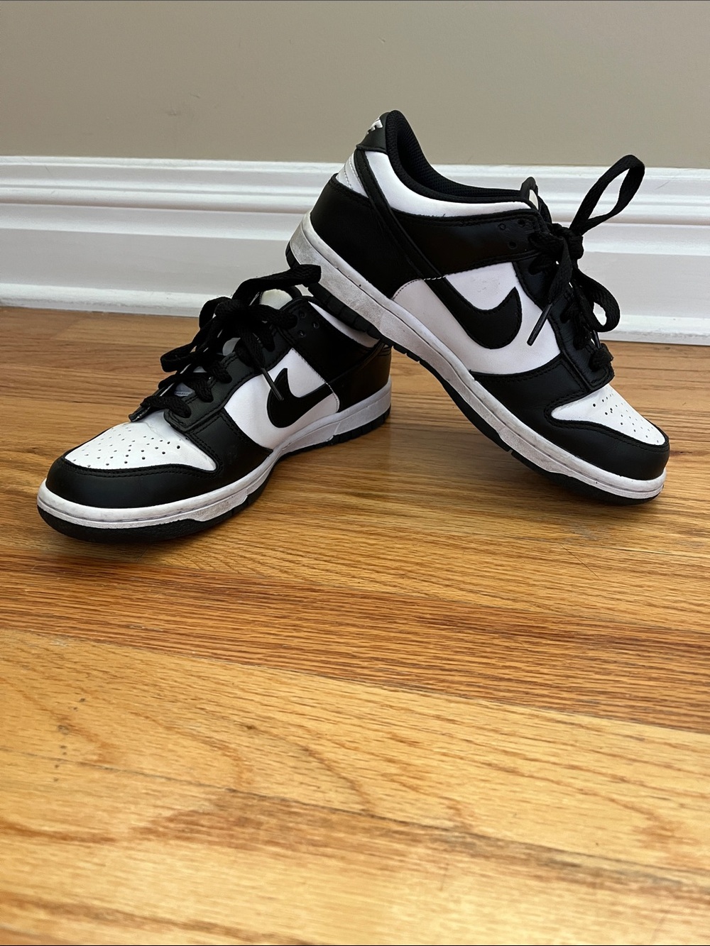 Nike Panda Dunks-Kids Black & White Low-Top Swoosh Sneakers